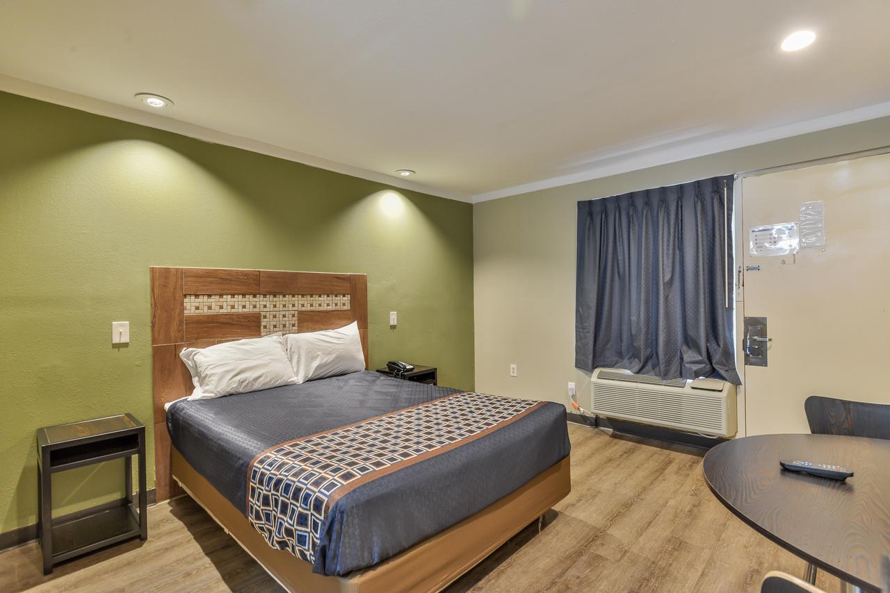 رالي Budgetel Inn And Suites المظهر الخارجي الصورة