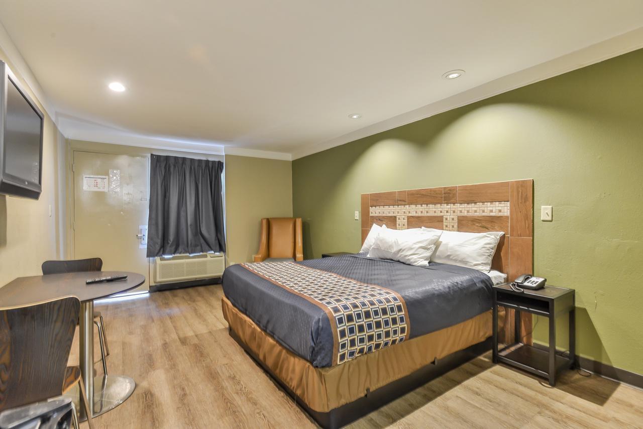 رالي Budgetel Inn And Suites المظهر الخارجي الصورة